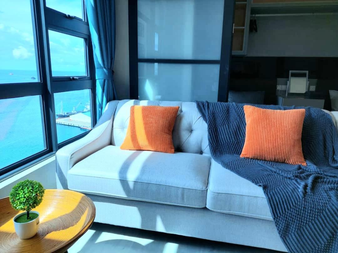 Apartment J'stay Seaview Jesselton Quay