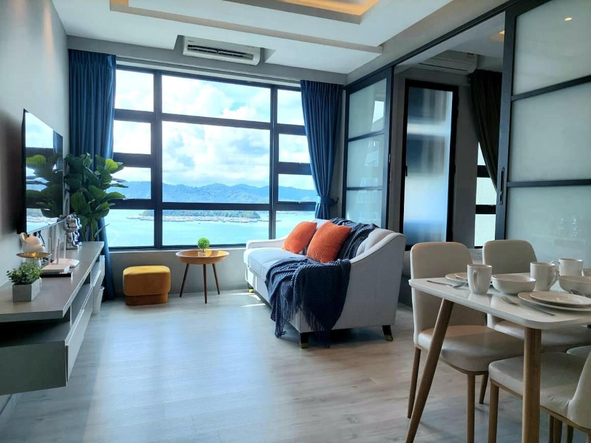 J'stay Seaview Jesselton Quay Apartment