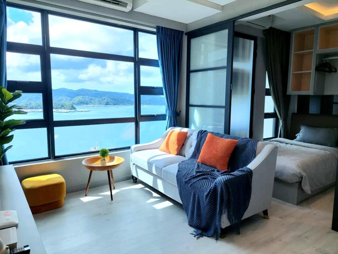 J'stay Seaview Jesselton Quay *