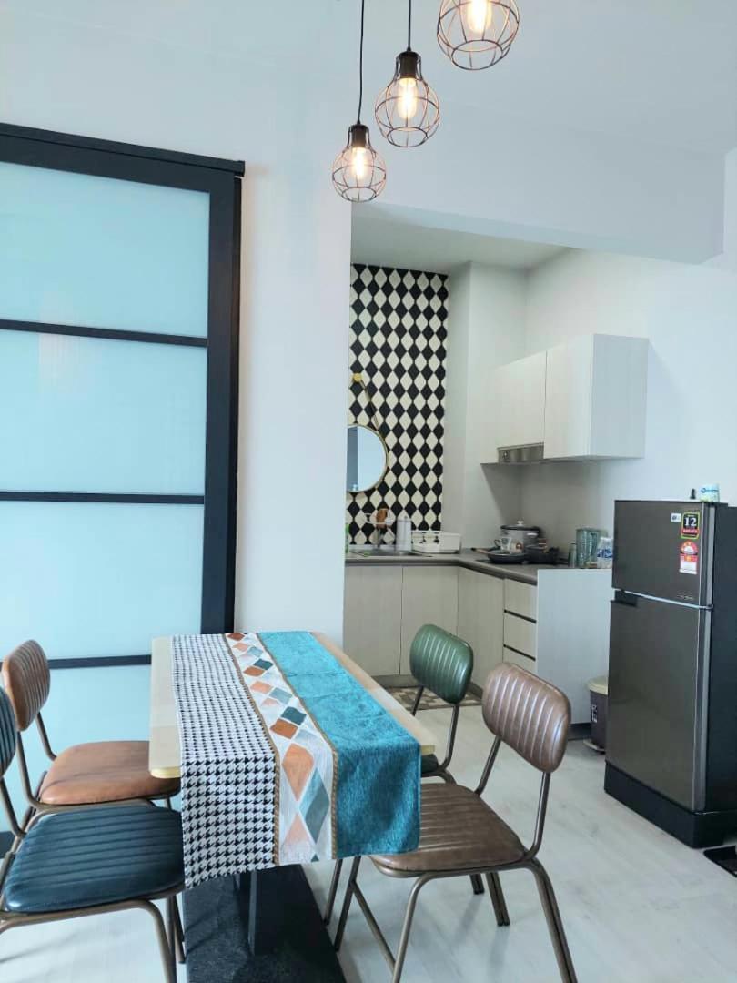 Apartment J'stay Seaview Jesselton Quay *
