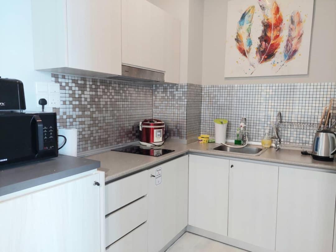Apartment J'stay Seaview Jesselton Quay